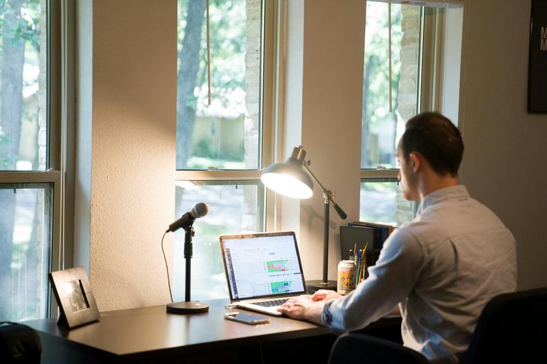 Bekerja dari rumah menggunakan DaDesktop